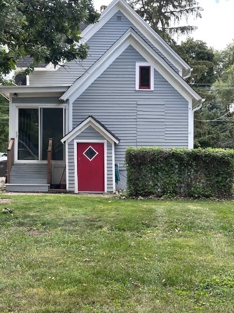 431 N Crystal Street, Elgin, IL 60123
