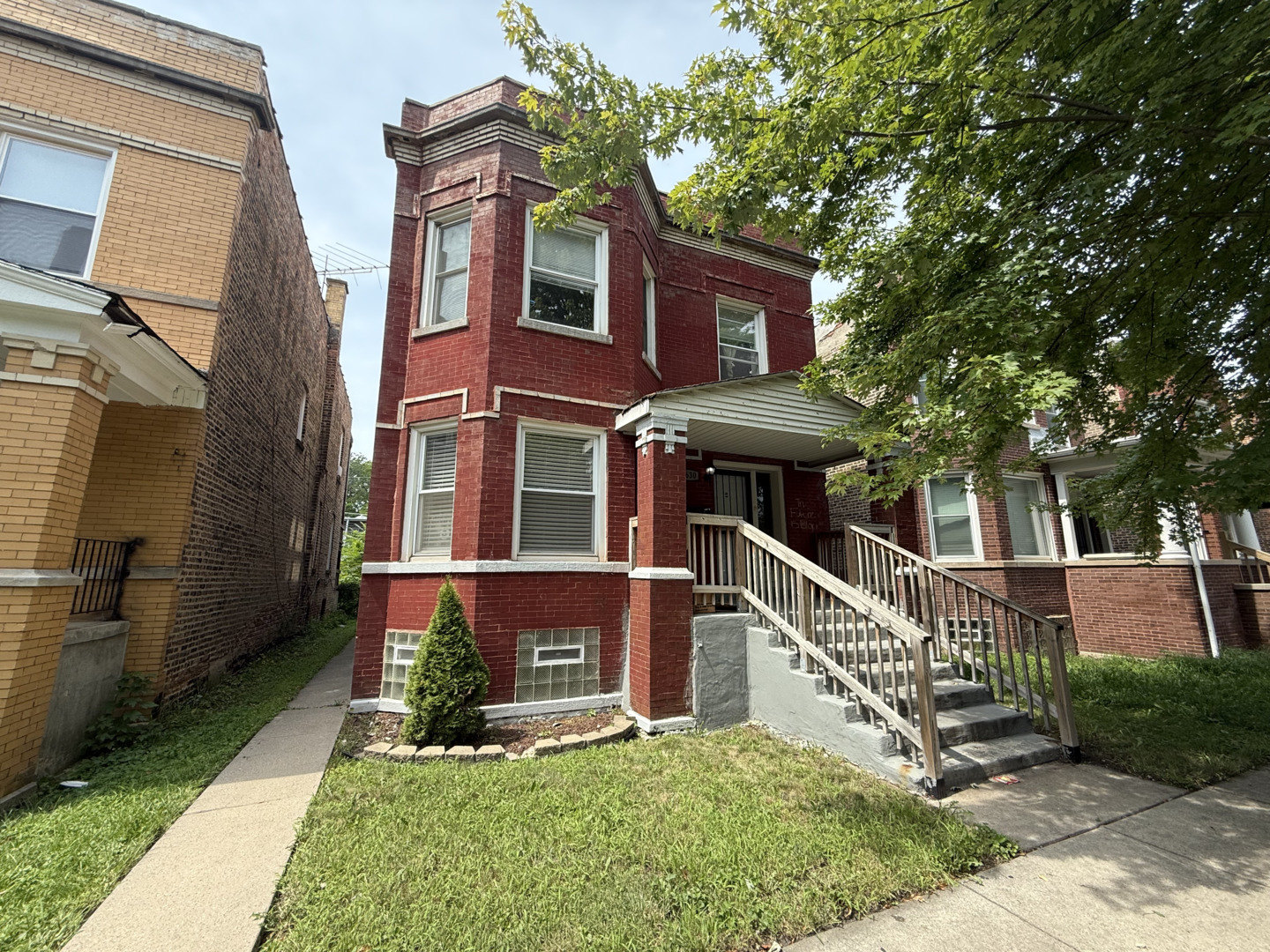 7630 S Peoria Street, Chicago, IL 60620