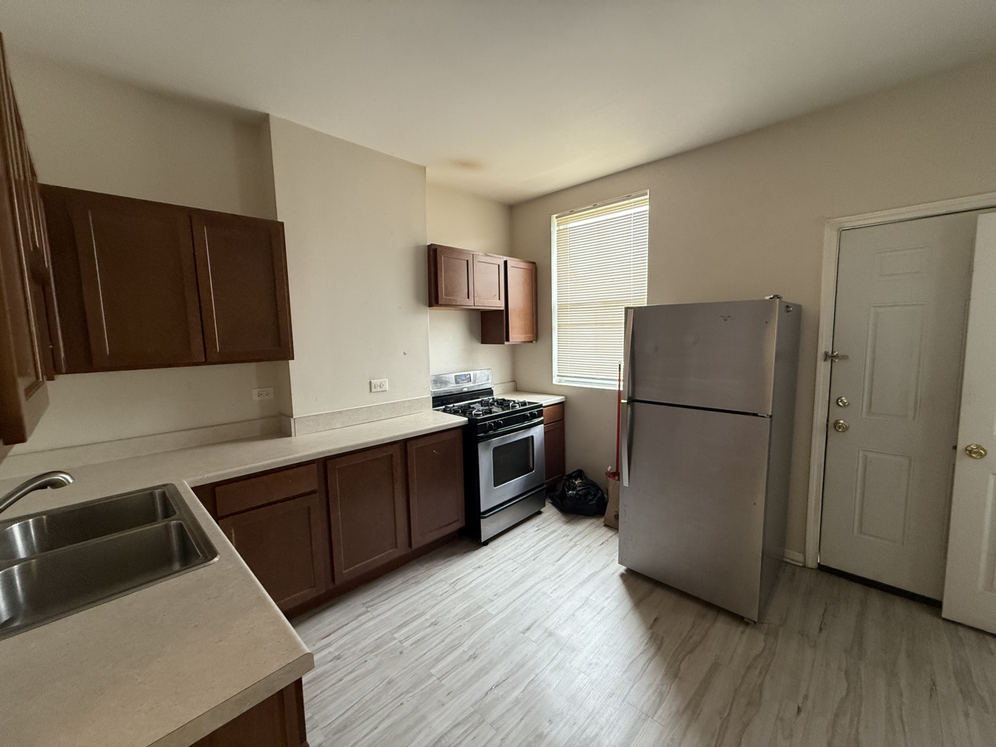 7630 S Peoria Street, Chicago, IL 60620
