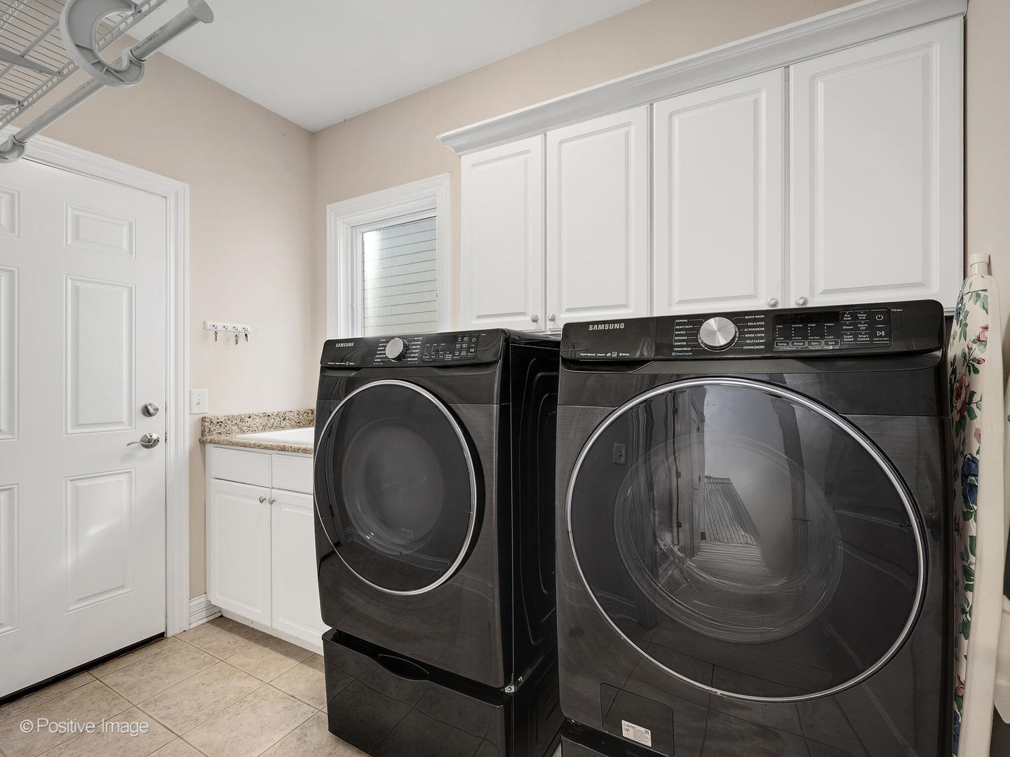4512 Wilson Avenue, Downers Grove, IL 60515