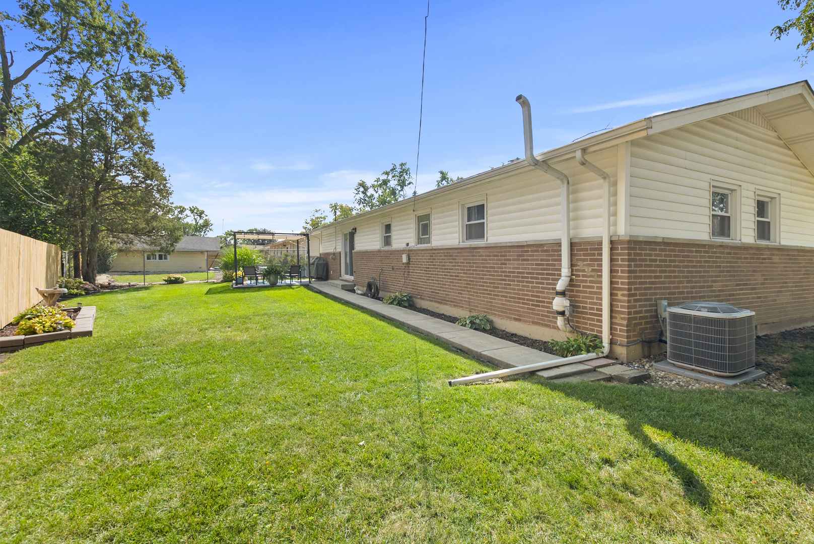 15001 Park Avenue, Oak Forest, IL 60452