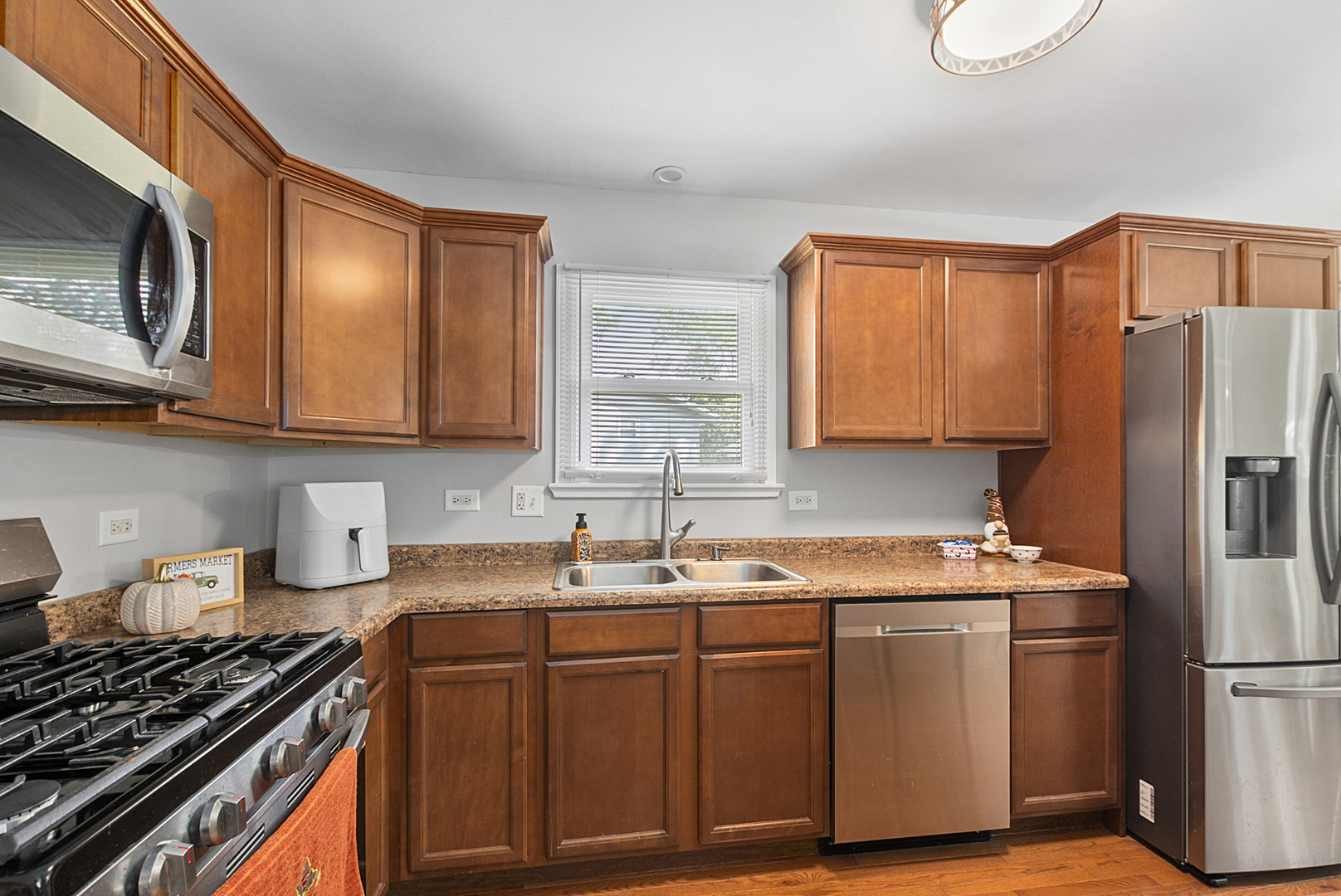 15001 Park Avenue, Oak Forest, IL 60452