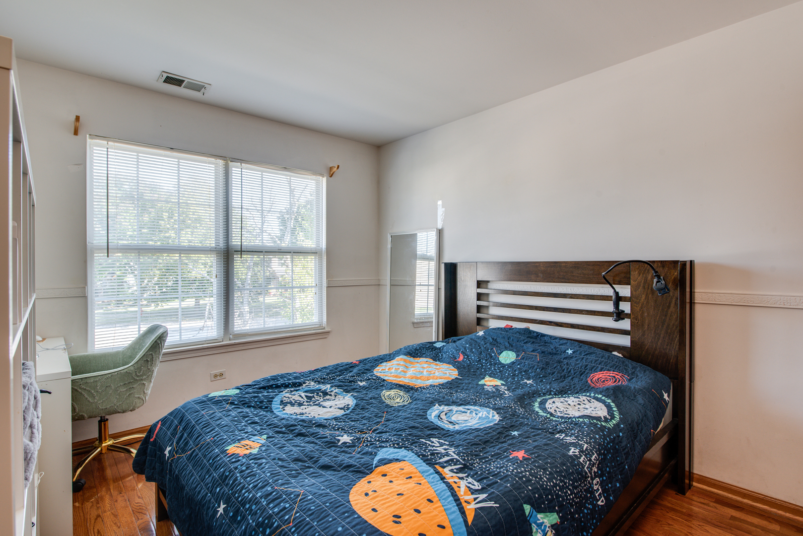 1259 Lakewood Circle, Naperville, IL 60540