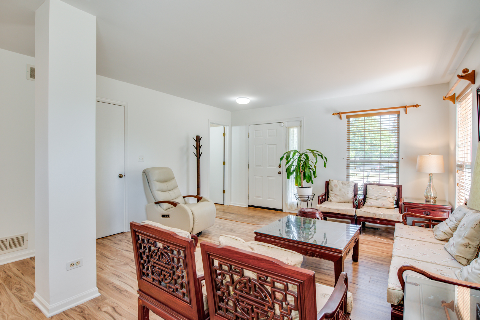 1259 Lakewood Circle, Naperville, IL 60540