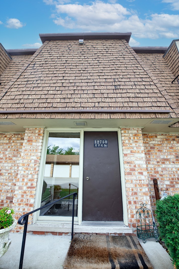 12750 Carriage Lane #F2, Crestwood, IL 60418