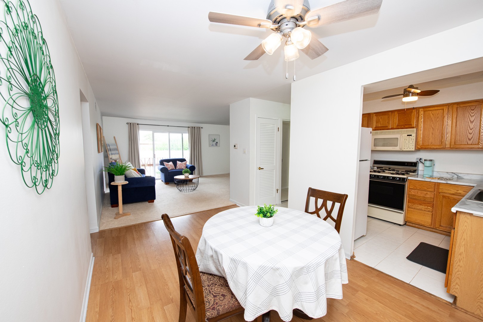 12750 Carriage Lane #F2, Crestwood, IL 60418