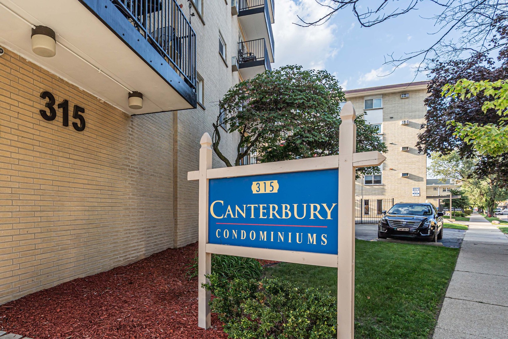 315 DES PLAINES Avenue #506, Forest Park, IL 60130
