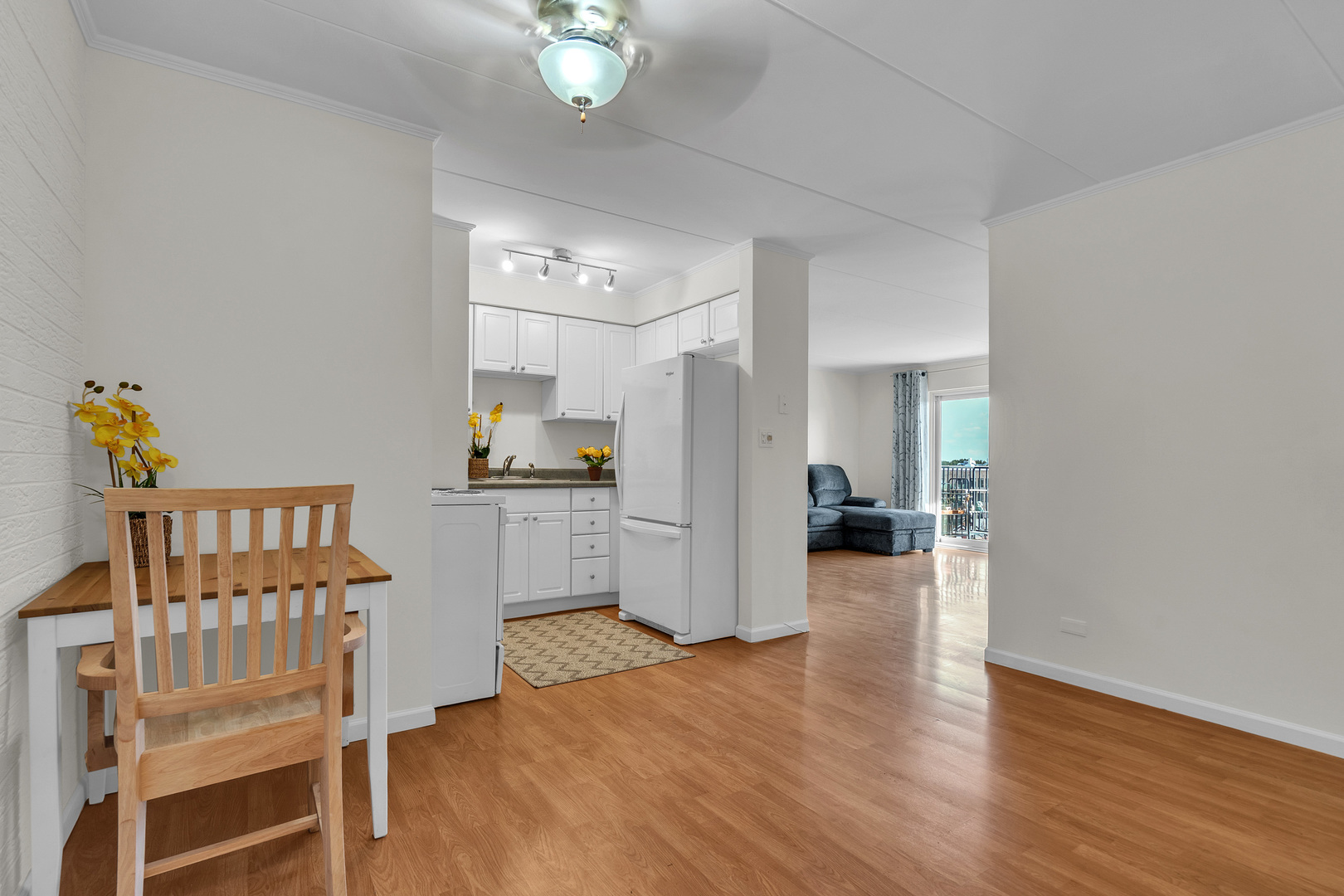 315 DES PLAINES Avenue #506, Forest Park, IL 60130