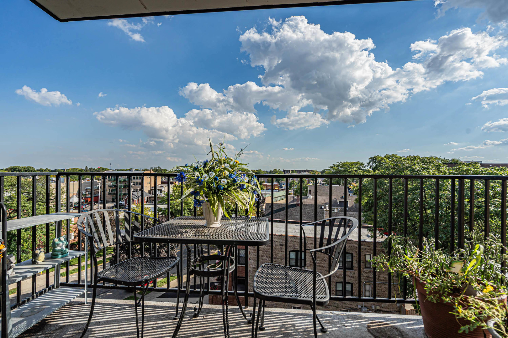 315 DES PLAINES Avenue #506, Forest Park, IL 60130