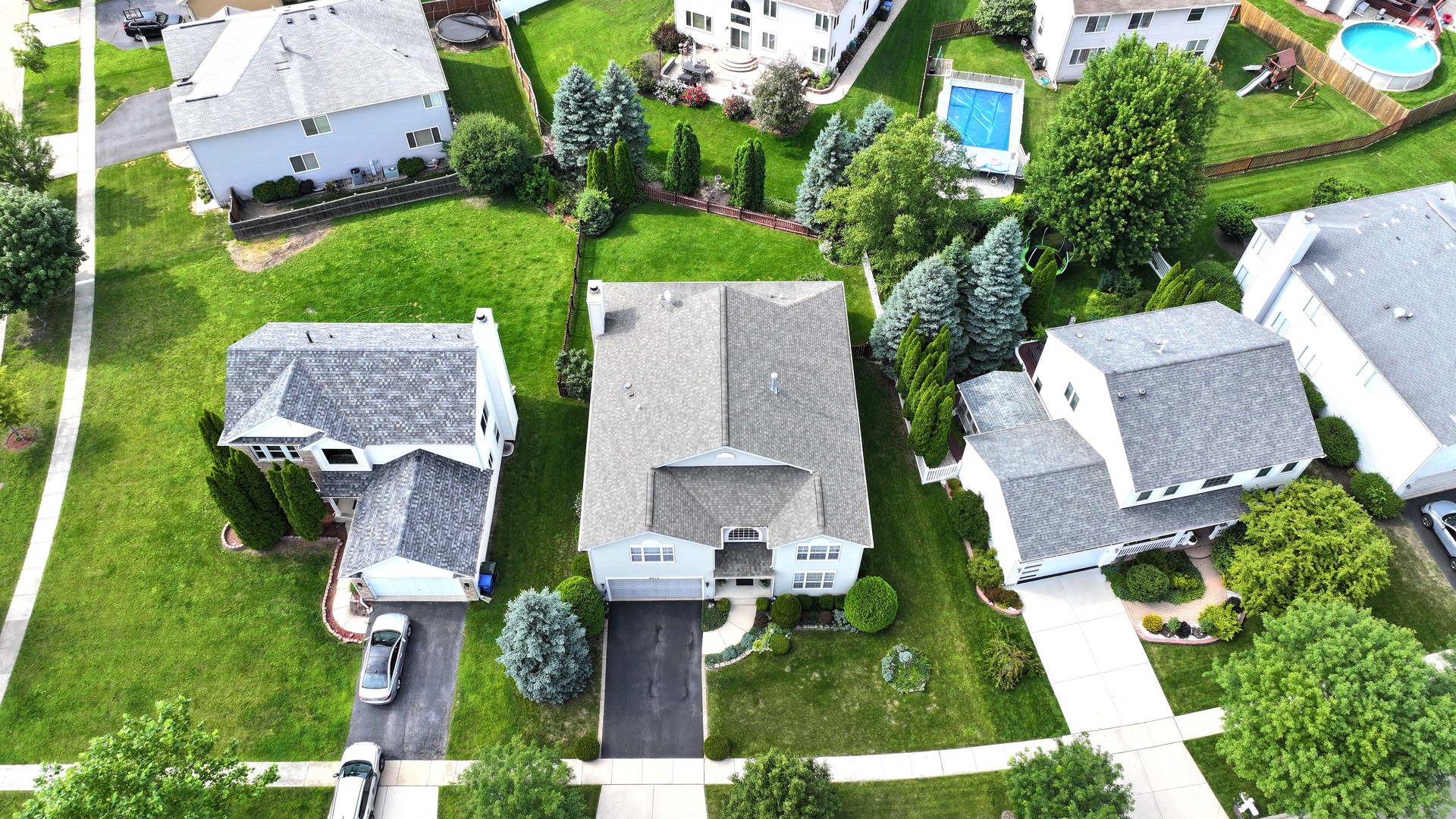 6415 Grassmere Lane, Carpentersville, IL 60110