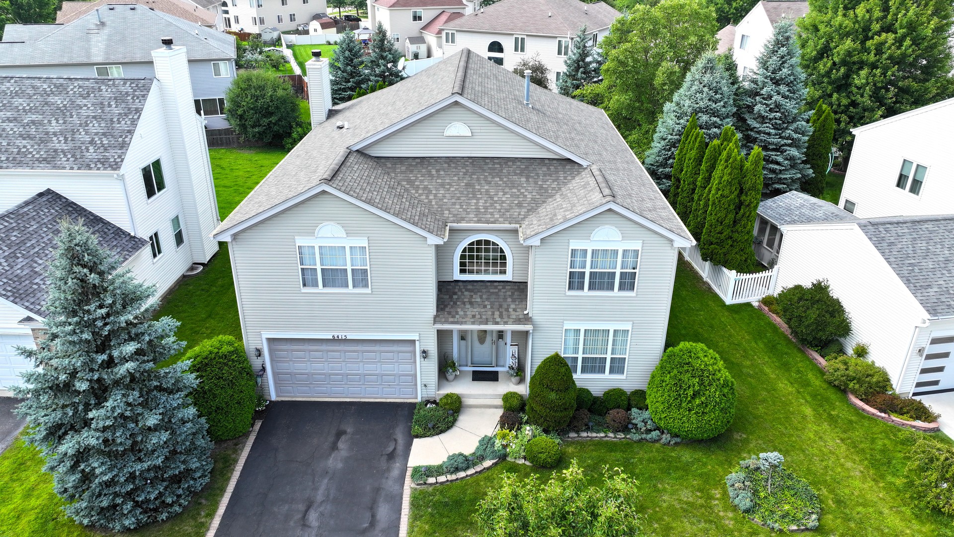 6415 Grassmere Lane, Carpentersville, IL 60110