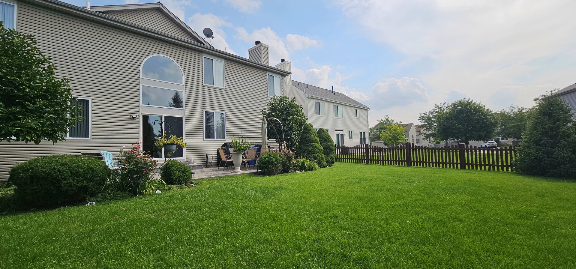 6415 Grassmere Lane, Carpentersville, IL 60110