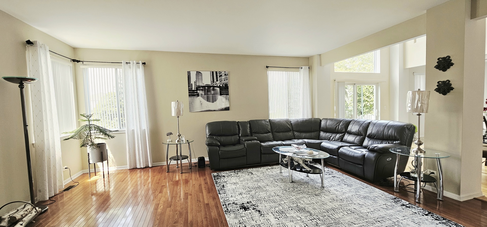 6415 Grassmere Lane, Carpentersville, IL 60110