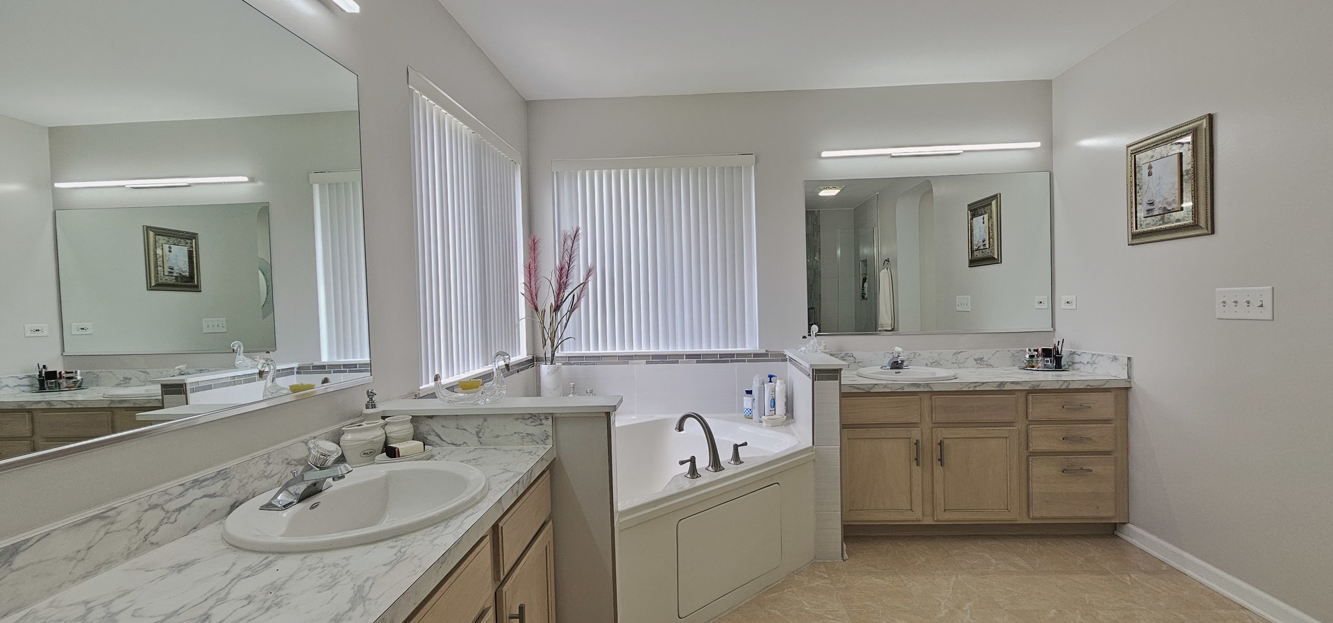 6415 Grassmere Lane, Carpentersville, IL 60110