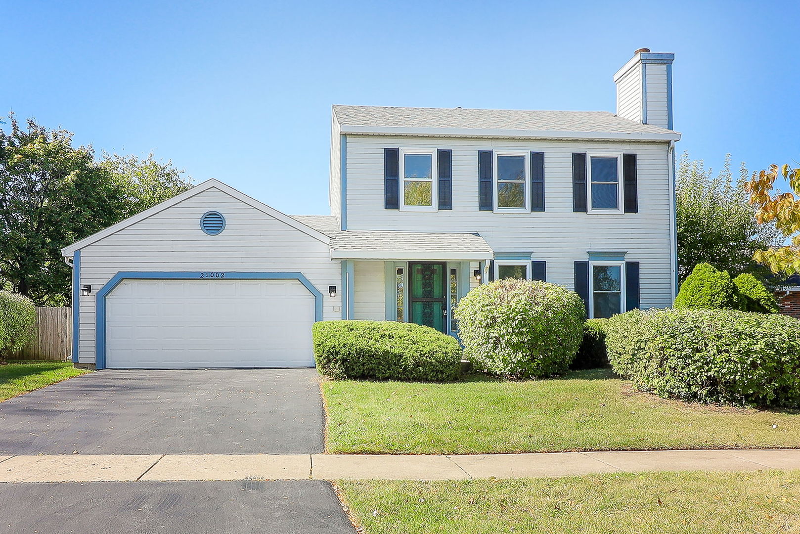 2S002 Ascot Lane, Warrenville, IL 60555