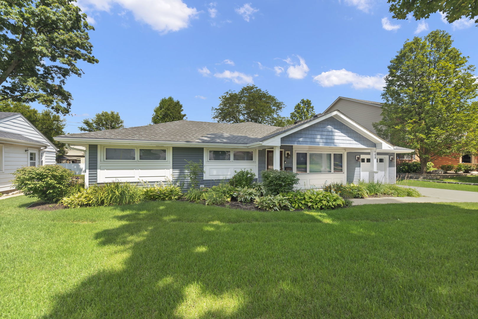 703 Wakeman Avenue, Wheaton, IL 60187