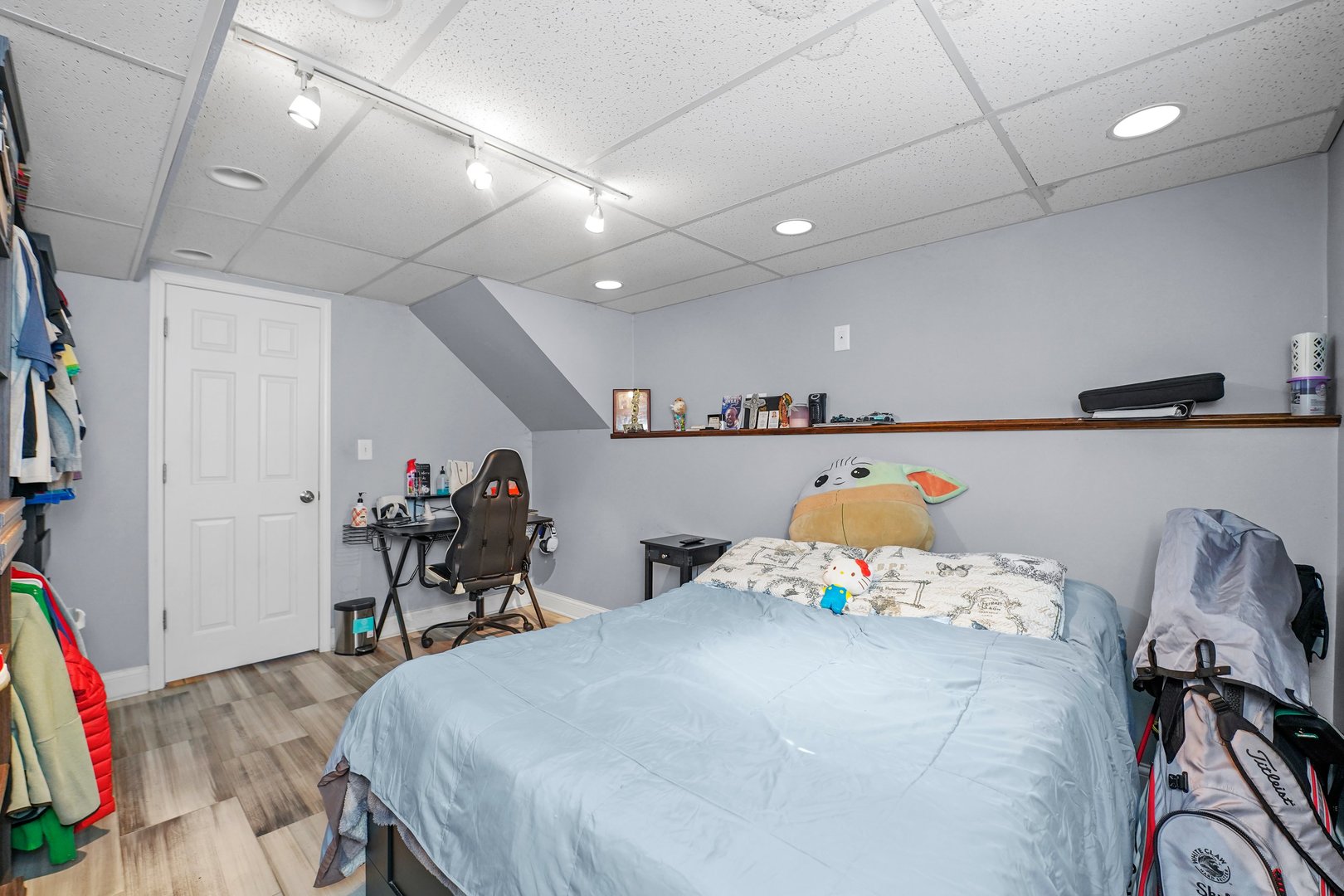 351 Juniper Court, Carol Stream, IL 60188