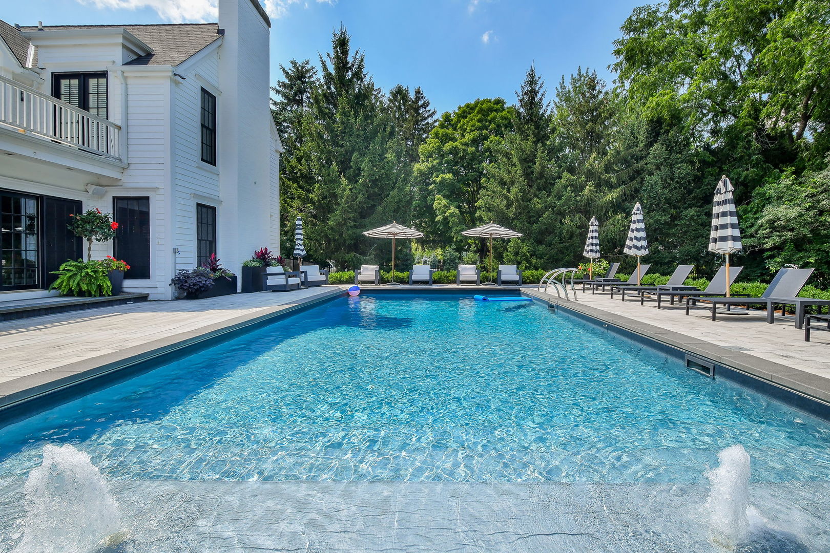 615 Easton Avenue, Geneva, IL 60134