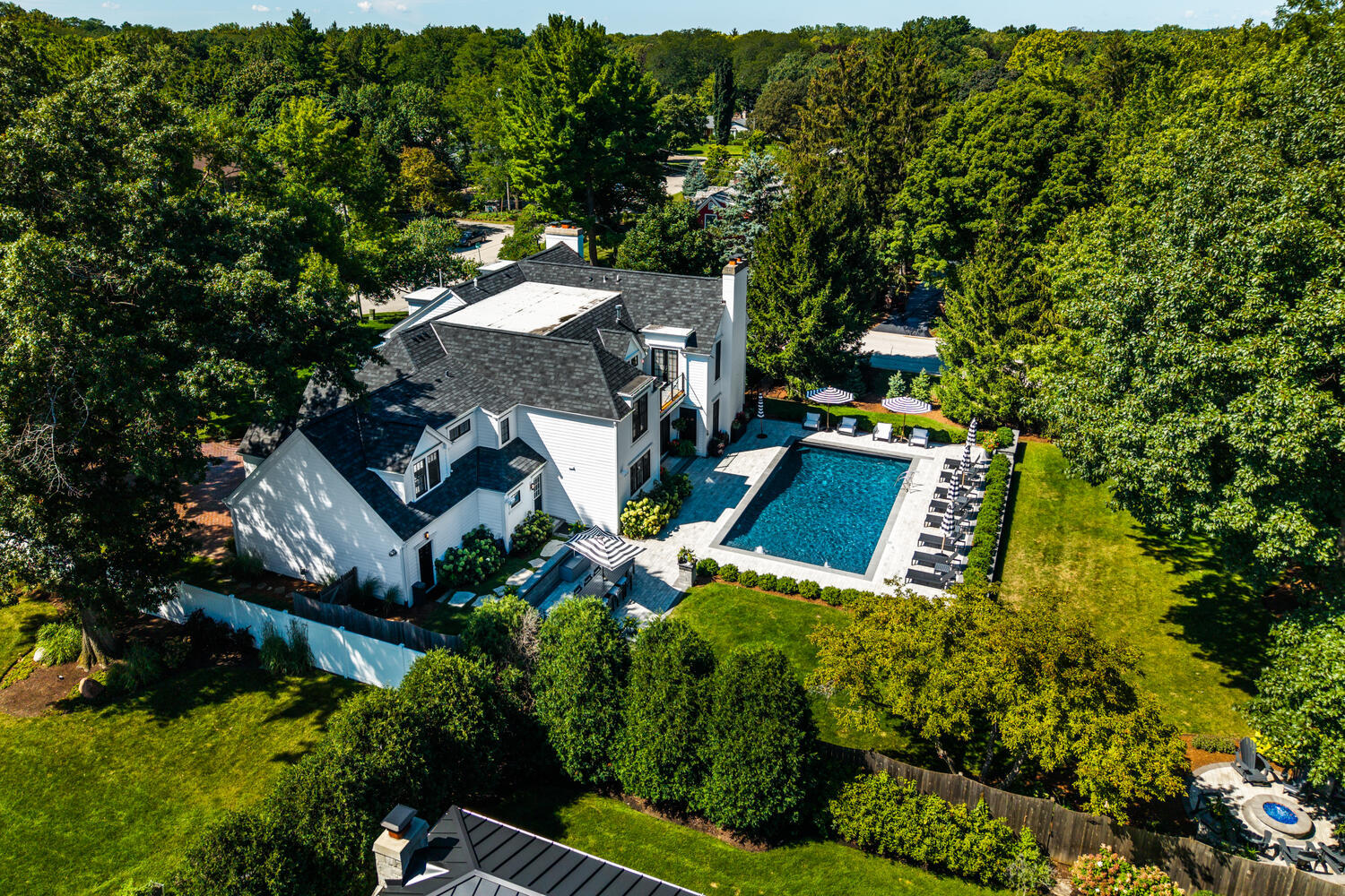 615 Easton Avenue, Geneva, IL 60134