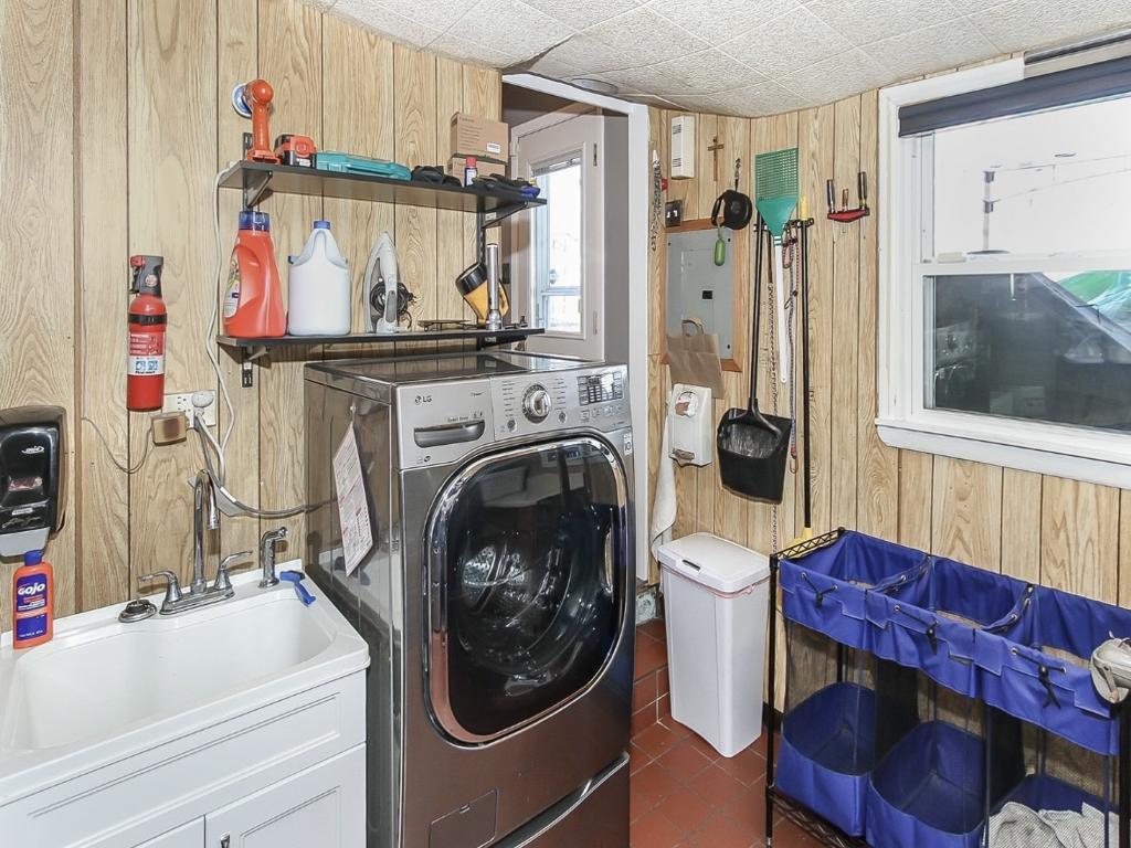 3450 N Ozanam Avenue, Chicago, IL 60634