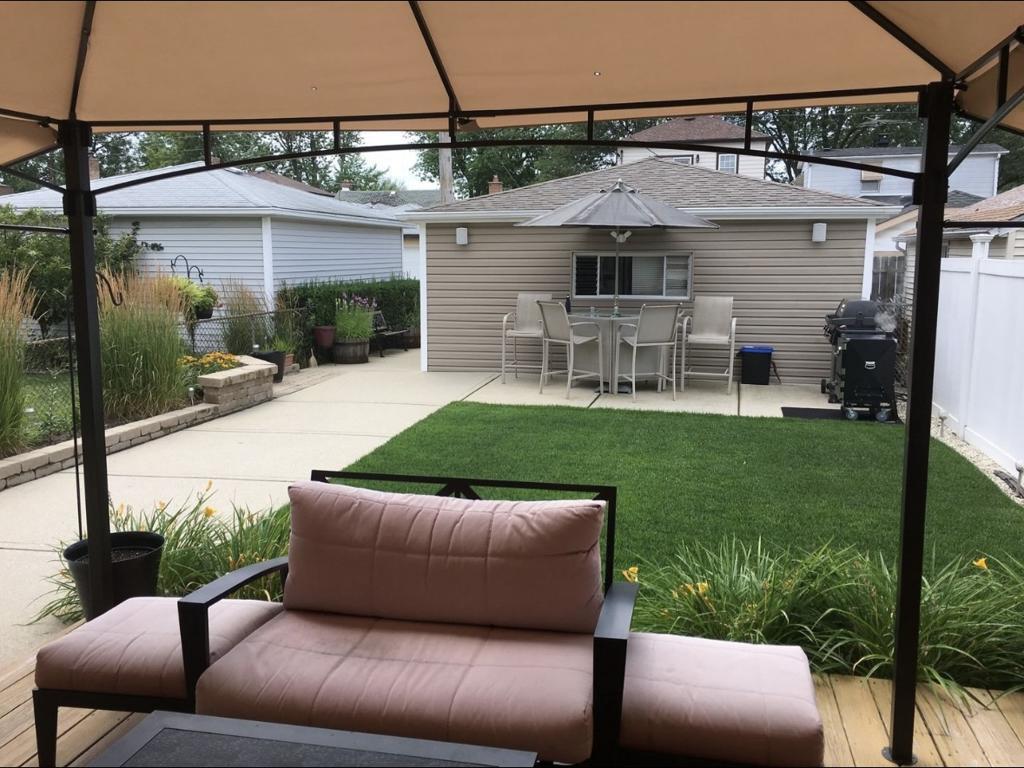 3450 N Ozanam Avenue, Chicago, IL 60634