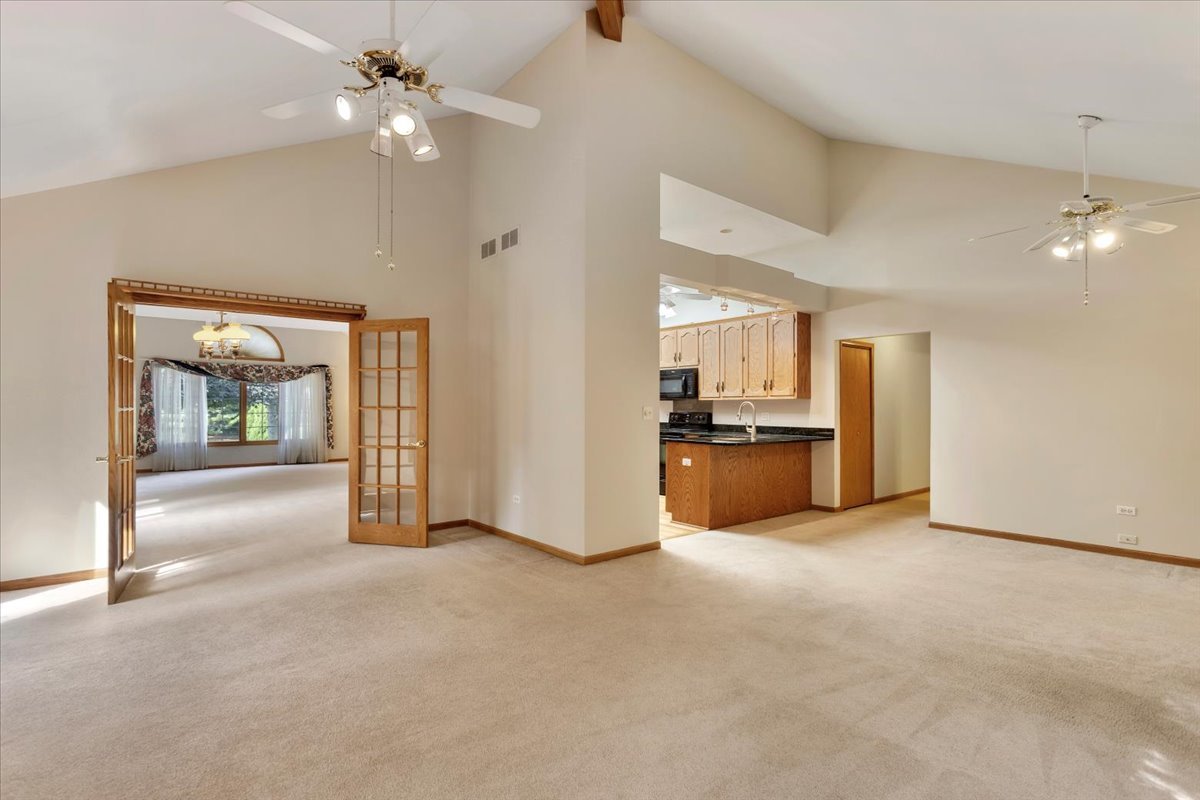 1807 Nottingham Road, Woodridge, IL 60517