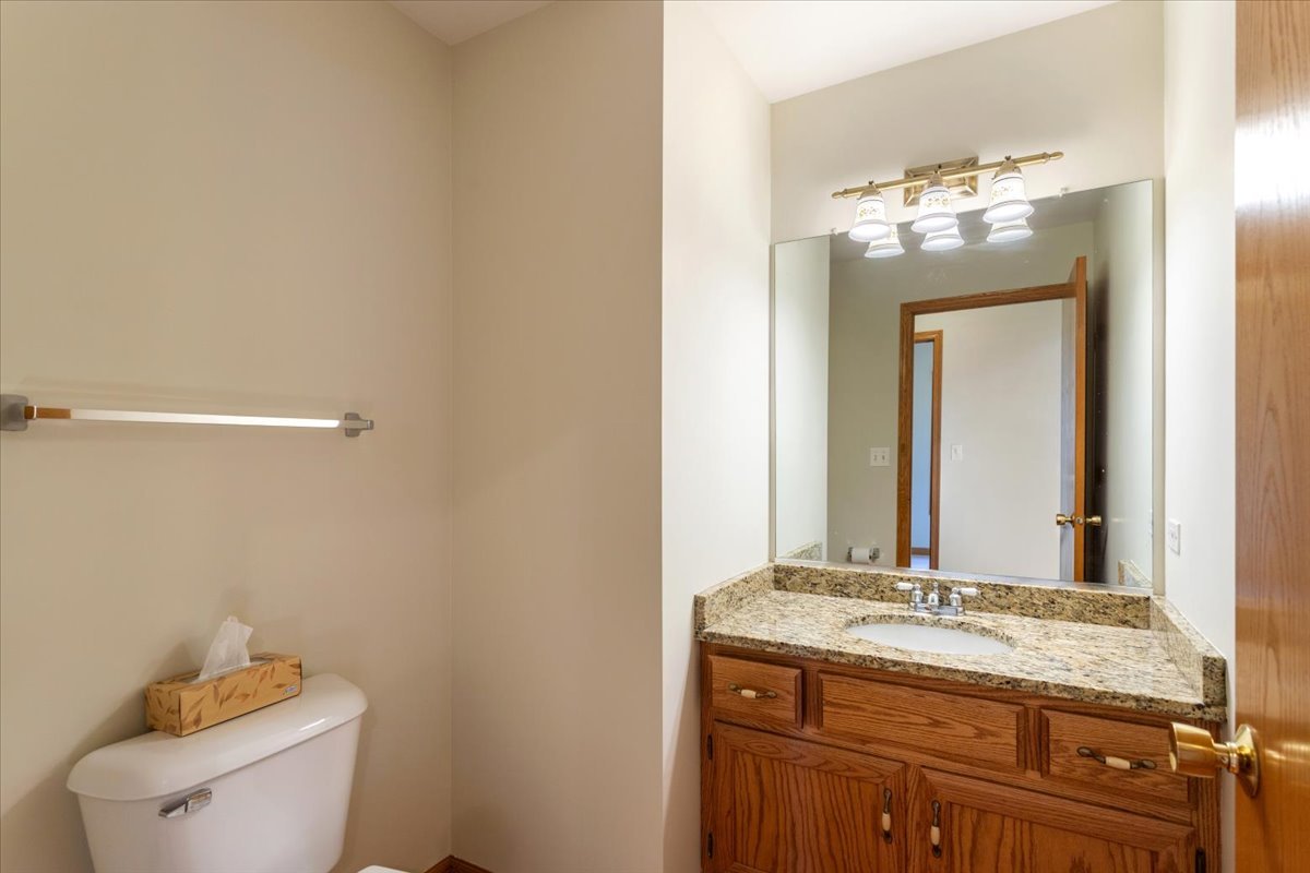 1807 Nottingham Road, Woodridge, IL 60517