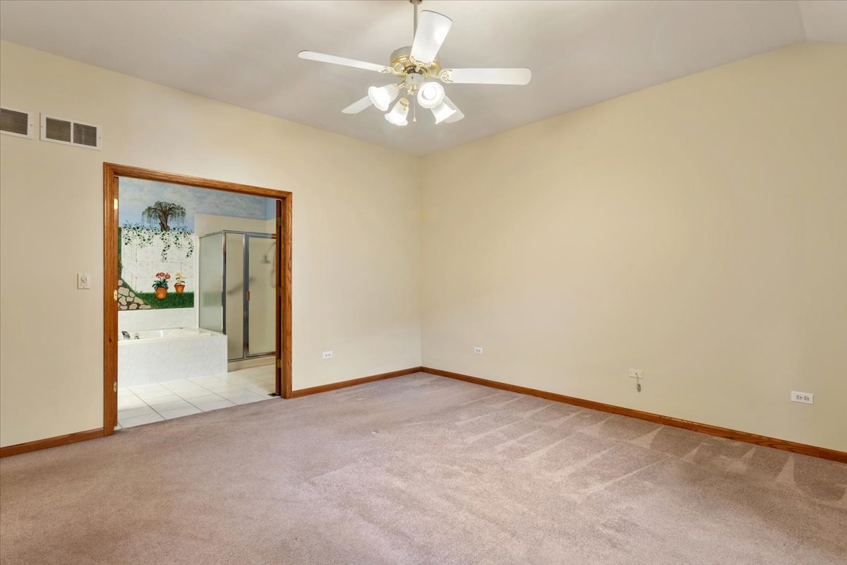 1807 Nottingham Road, Woodridge, IL 60517