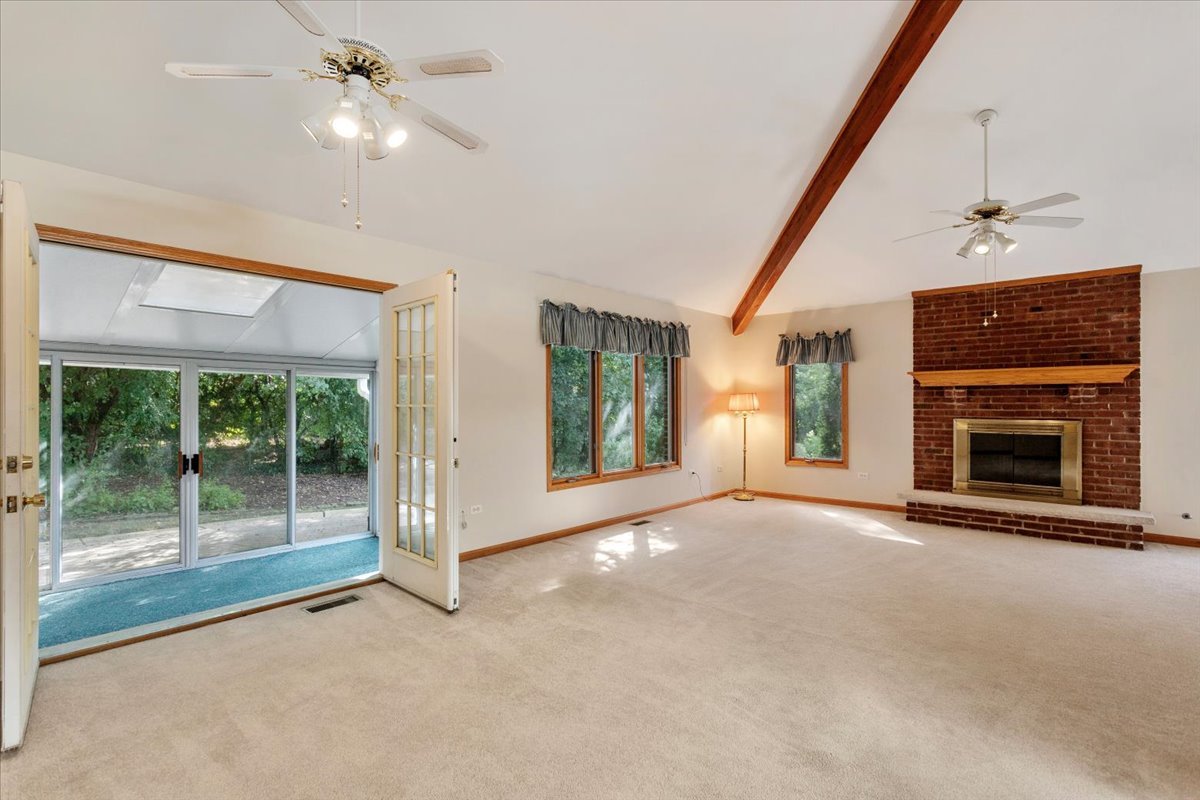 1807 Nottingham Road, Woodridge, IL 60517