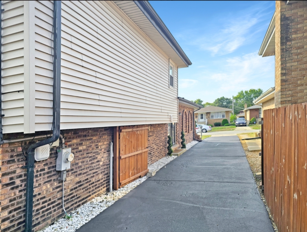 301 Cornell Avenue, Calumet City, IL 60409