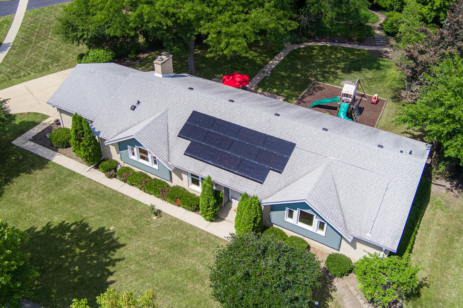1912 FRIARS Lane, Mundelein, IL 60060