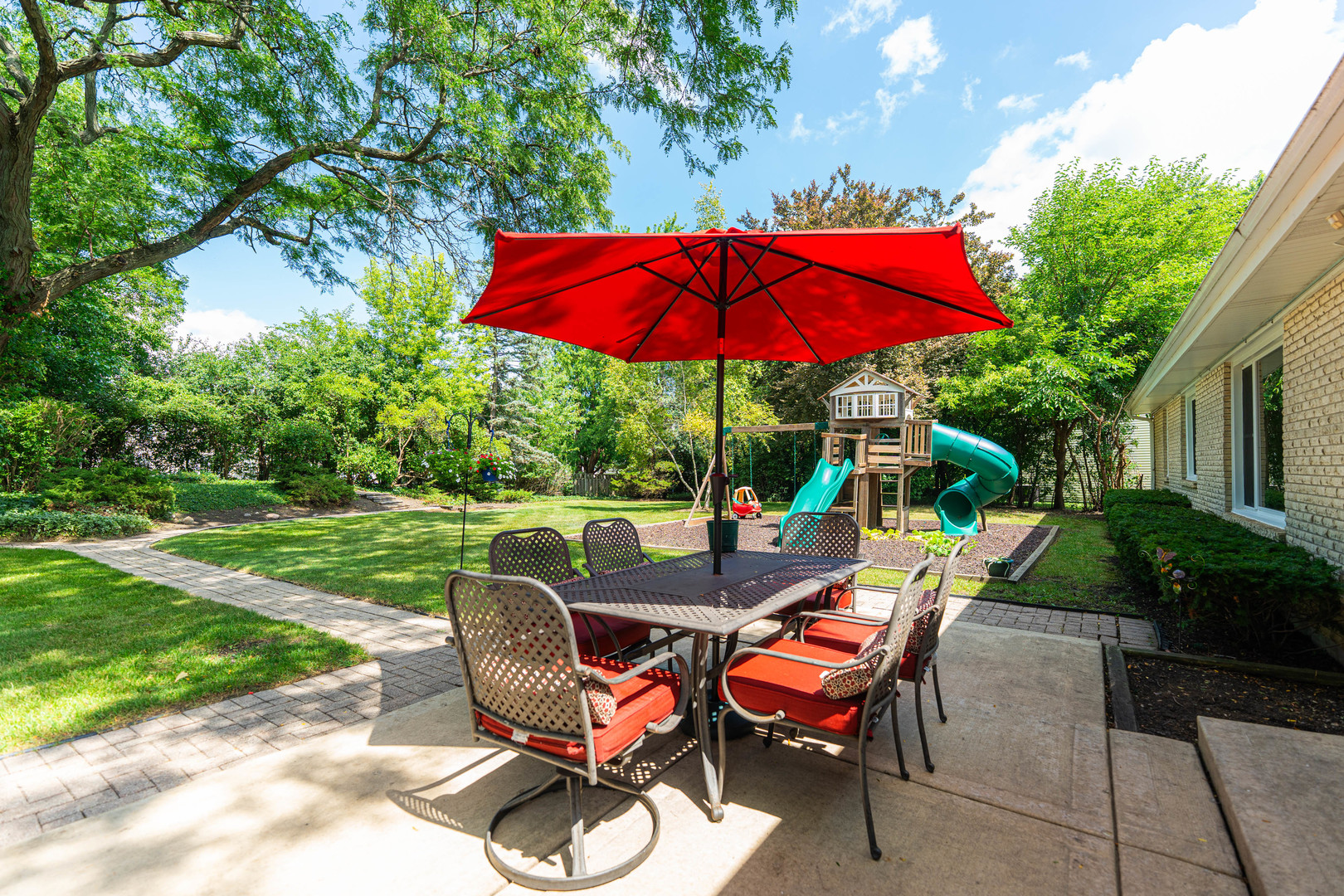 1912 FRIARS Lane, Mundelein, IL 60060