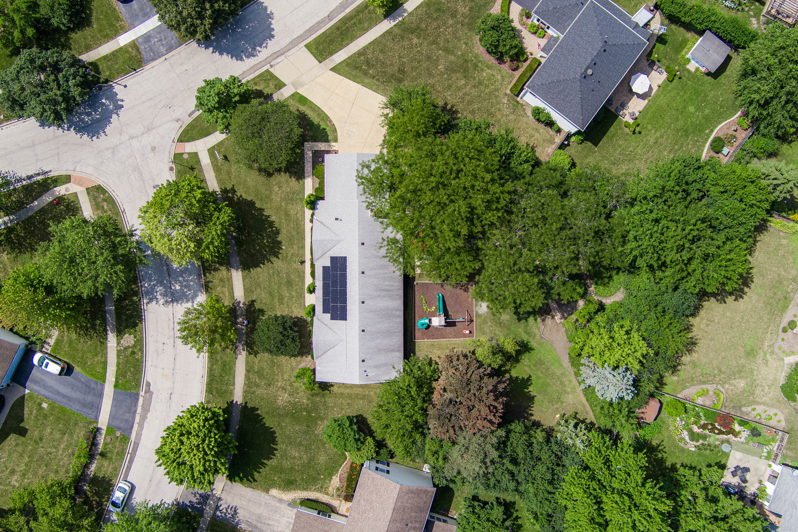 1912 FRIARS Lane, Mundelein, IL 60060