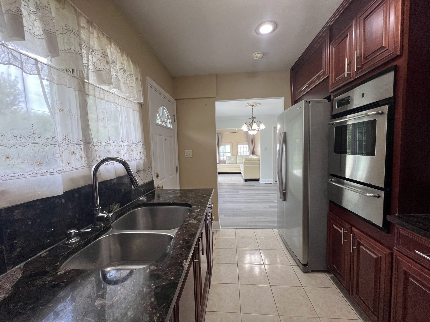 1380 Rosedale Lane, Hoffman Estates, IL 60169