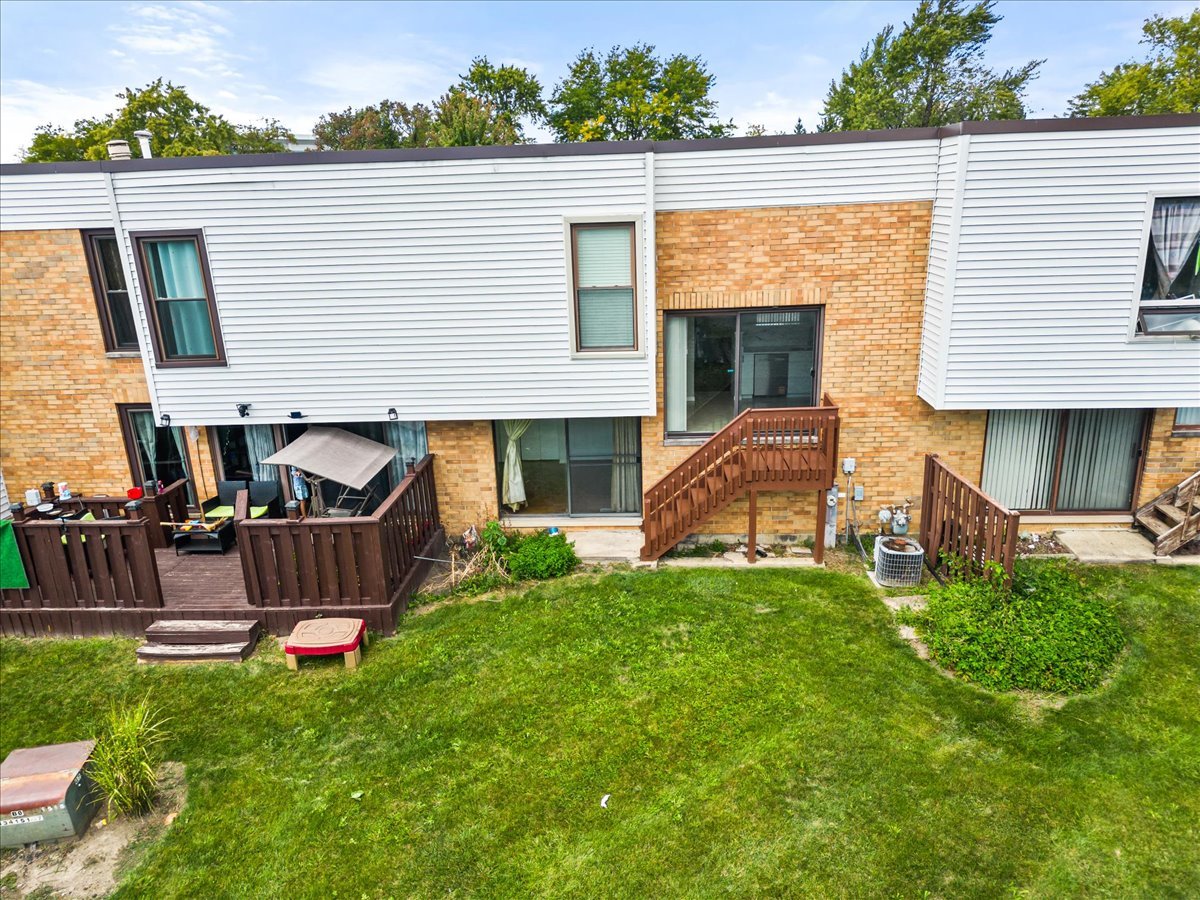 363 Oaktree Court, Hoffman Estates, IL 60169