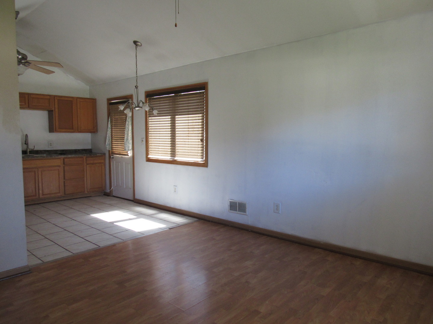 303 N Division Street, Braidwood, IL 60408
