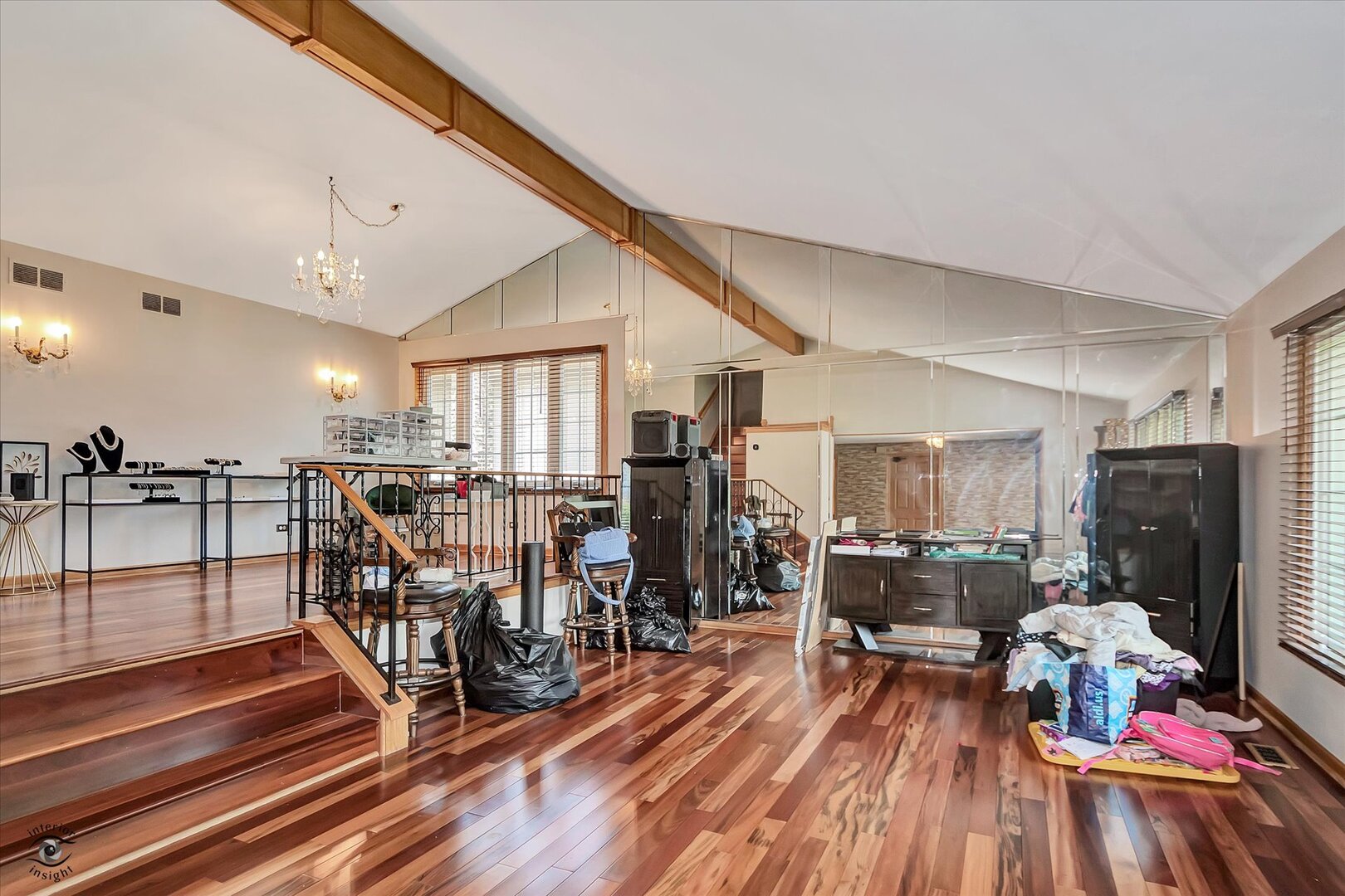 10408 S Alta Drive, Palos Hills, IL 60465