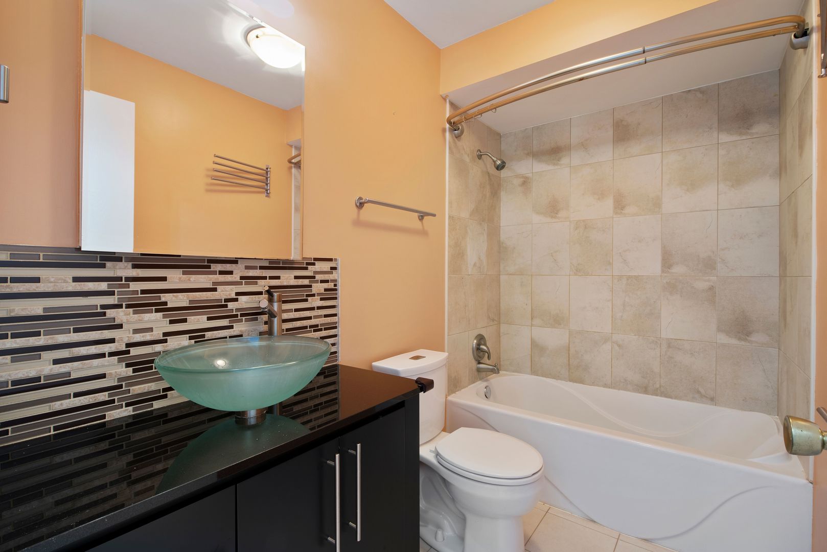 493 McHENRY Road #3B, Wheeling, IL 60090