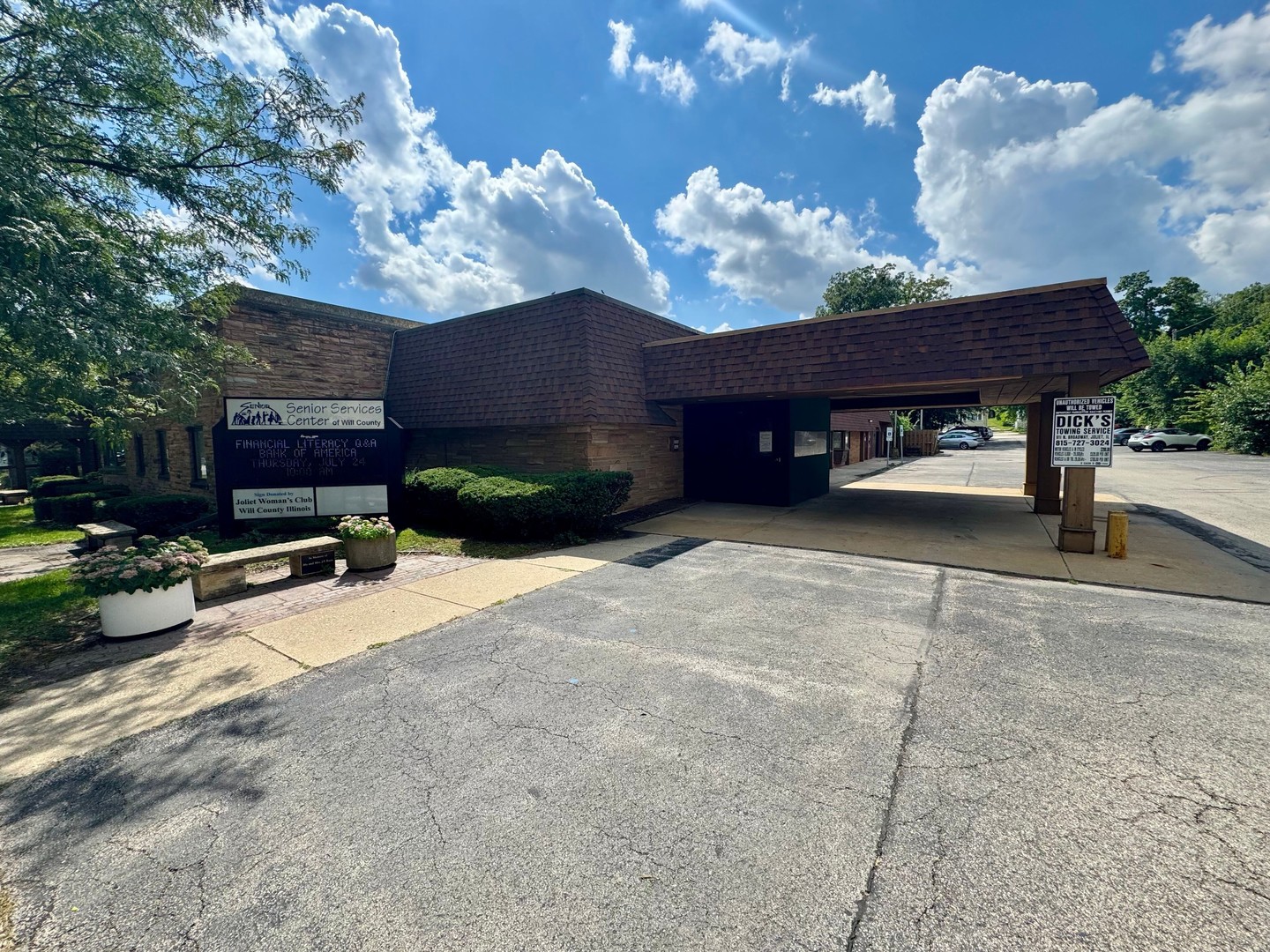 251 N Center Street, Joliet, IL 60435