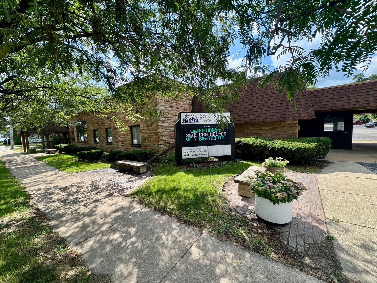 251 N Center Street, Joliet, IL 60435