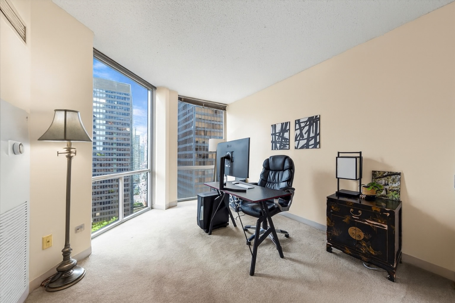 222 N Columbus Drive #1502, Chicago, IL 60601