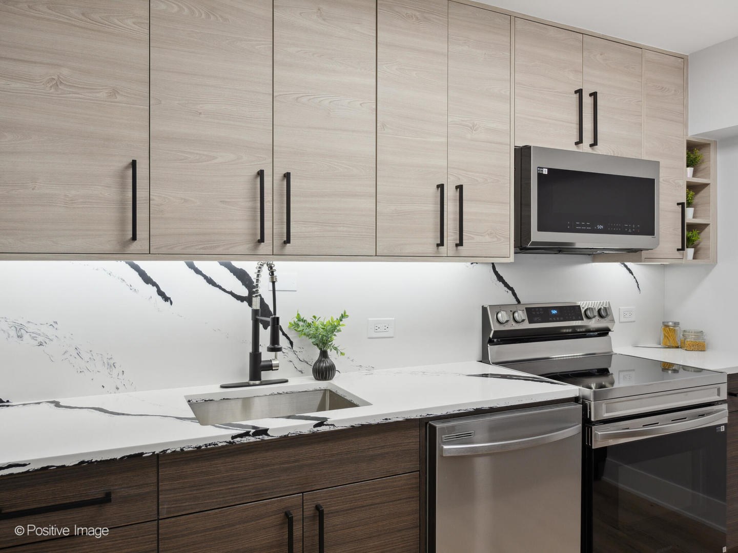 4250 N Marine Drive #1929, Chicago, IL 60613