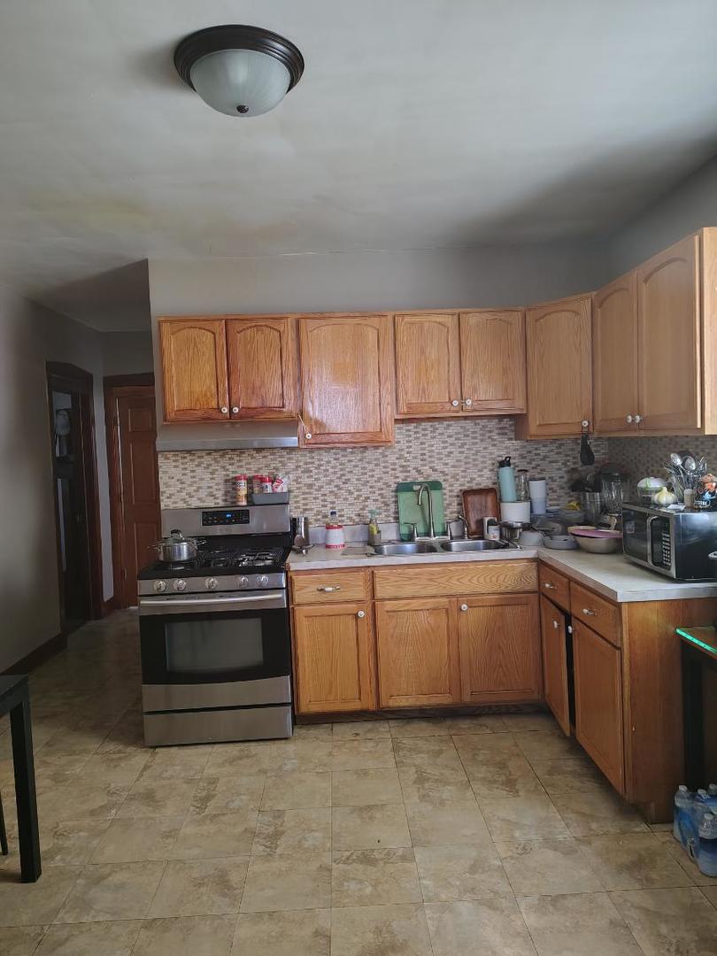 2426 N Long Avenue, Chicago, IL 60639