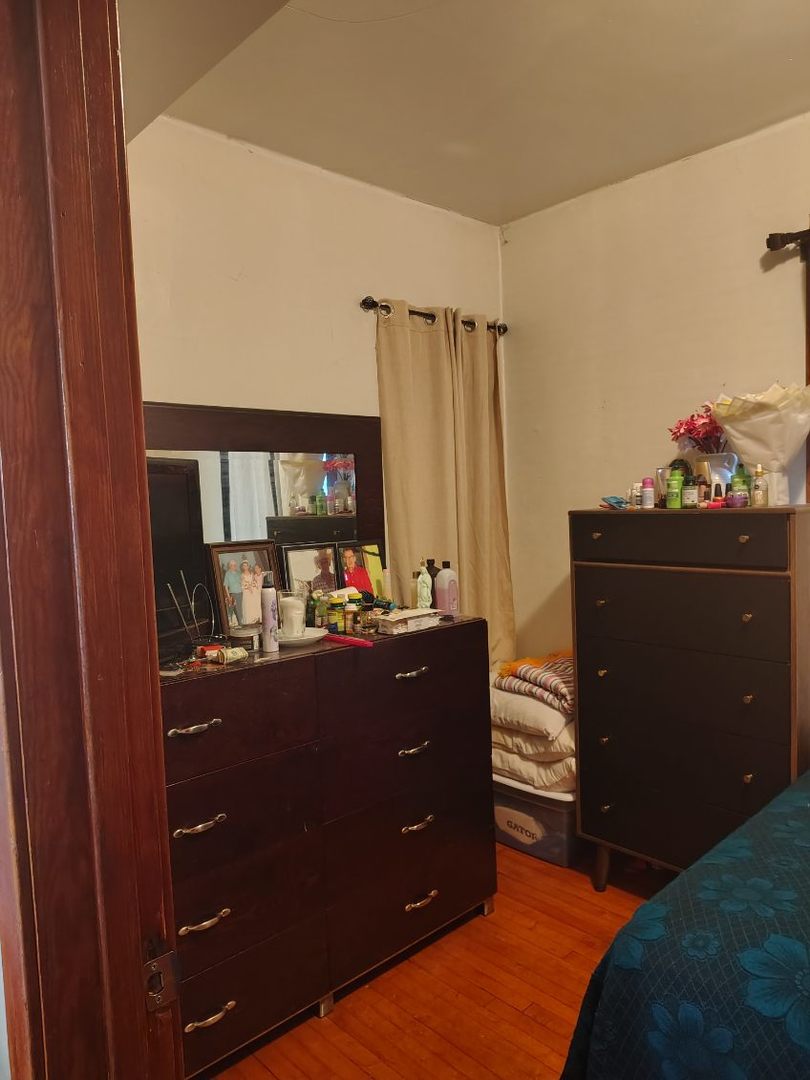 2426 N Long Avenue, Chicago, IL 60639