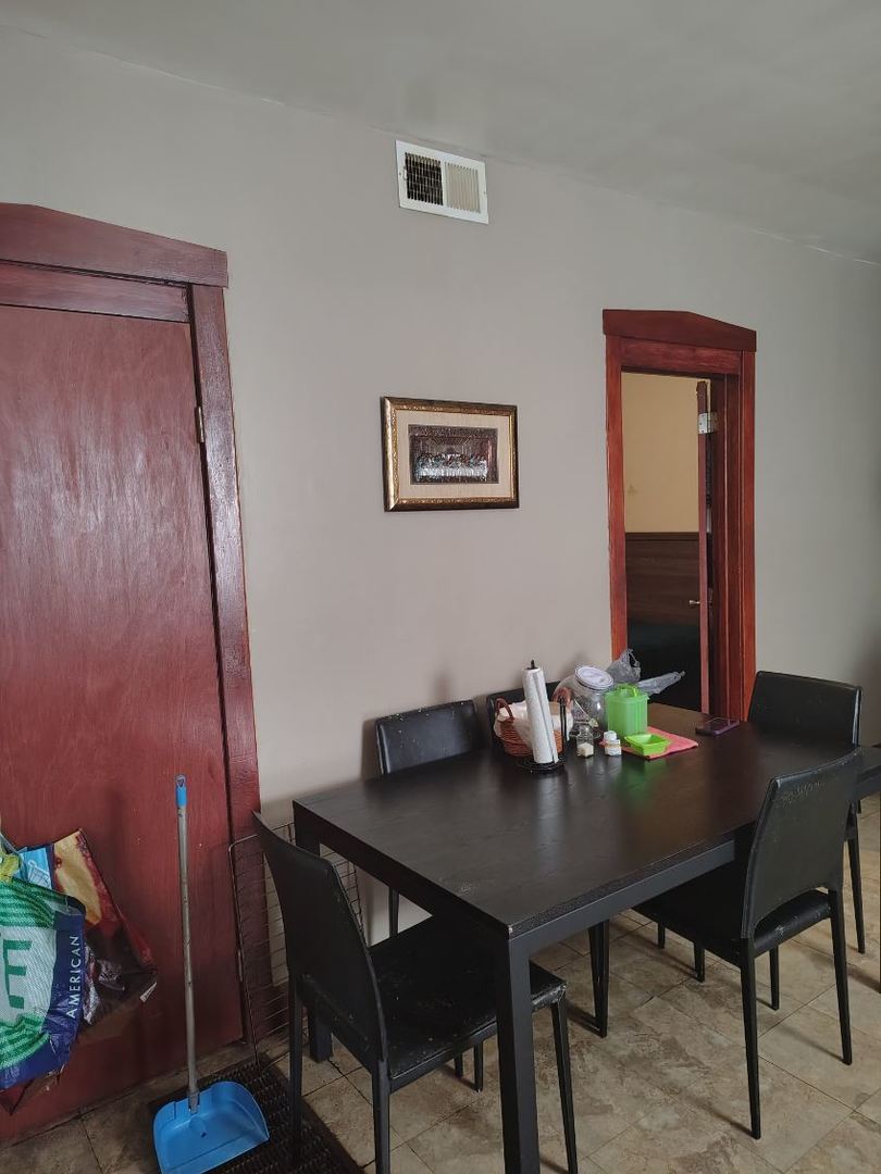 2426 N Long Avenue, Chicago, IL 60639