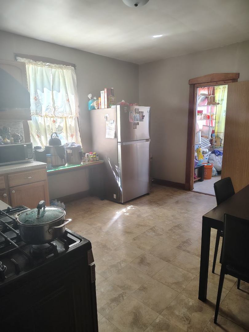 2426 N Long Avenue, Chicago, IL 60639
