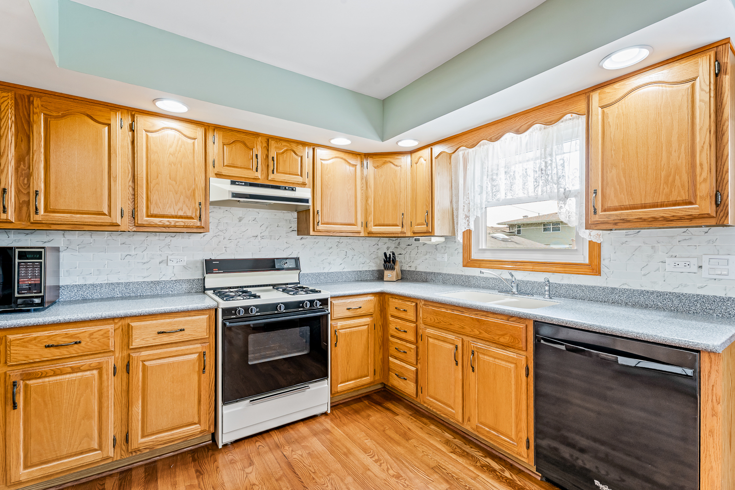 2925 193rd Street, Lansing, IL 60438