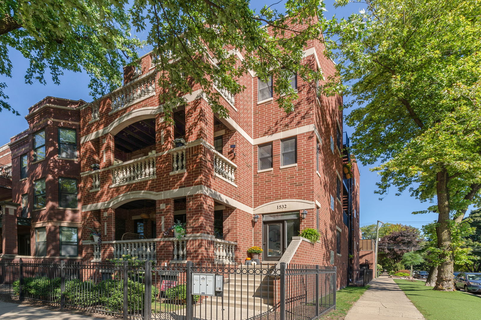 1532 W Wrightwood Avenue #2, Chicago, IL 60614