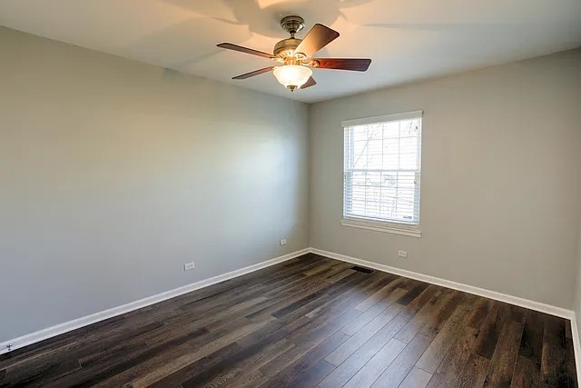 603 Berkley Court #1X, Schaumburg, IL 60193