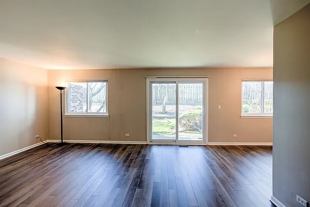 603 Berkley Court #1X, Schaumburg, IL 60193